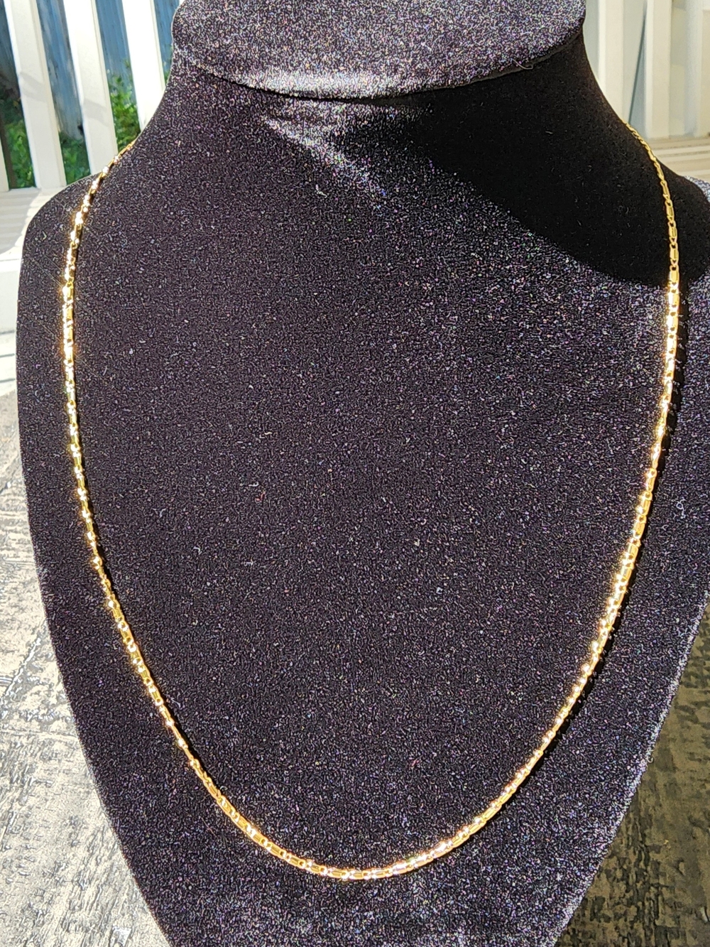 Gold Women's Chain Necklace - Elegant Classic